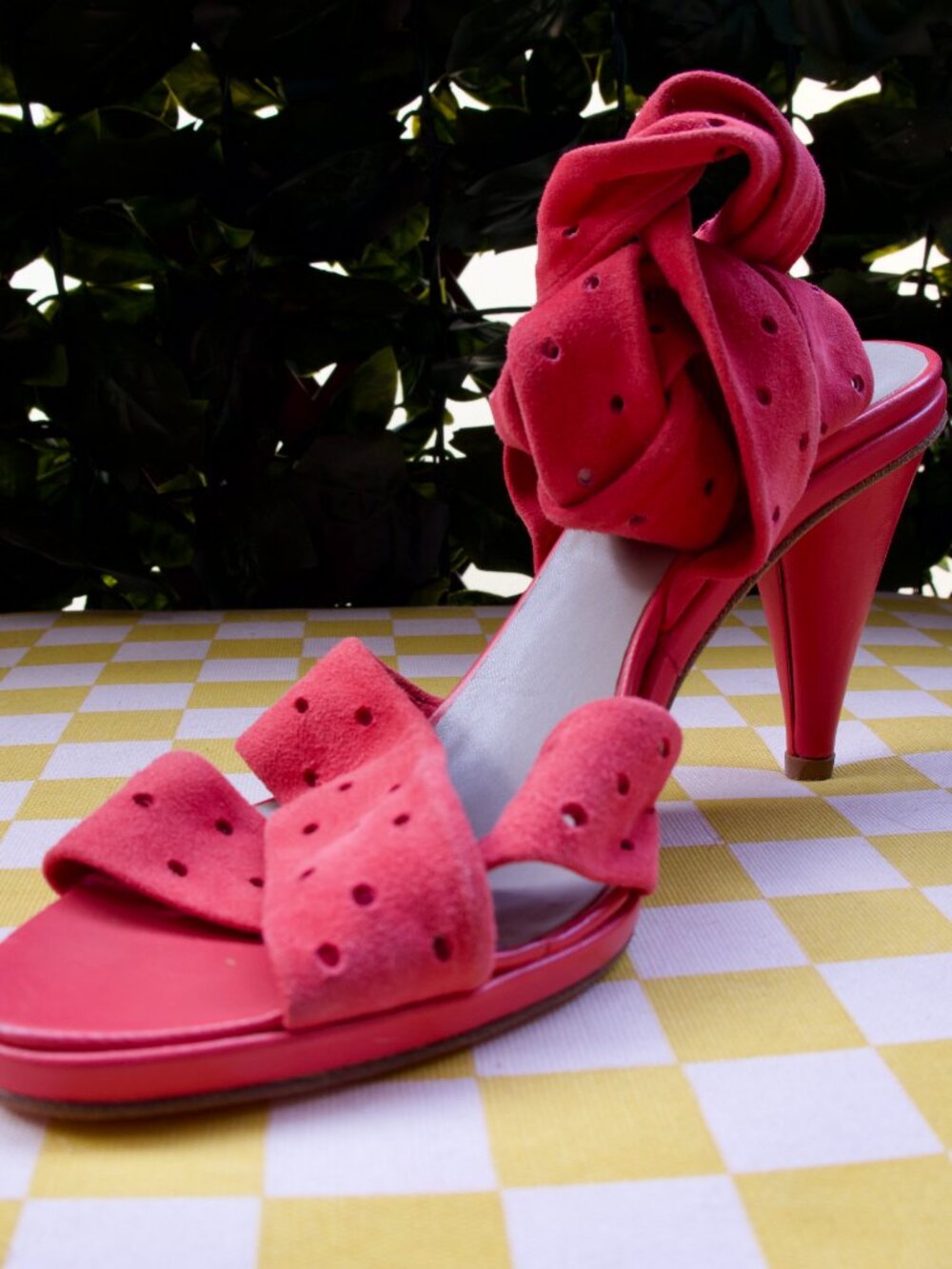 Vintage Manuela Morin Le Flesh Coral Suede Perforated Ankle Tie Heels Size 38